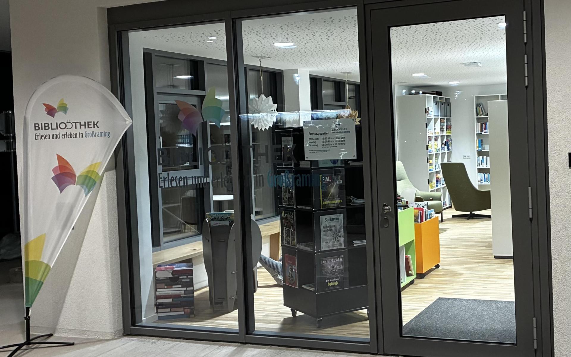 unsere Bibliothek von außen